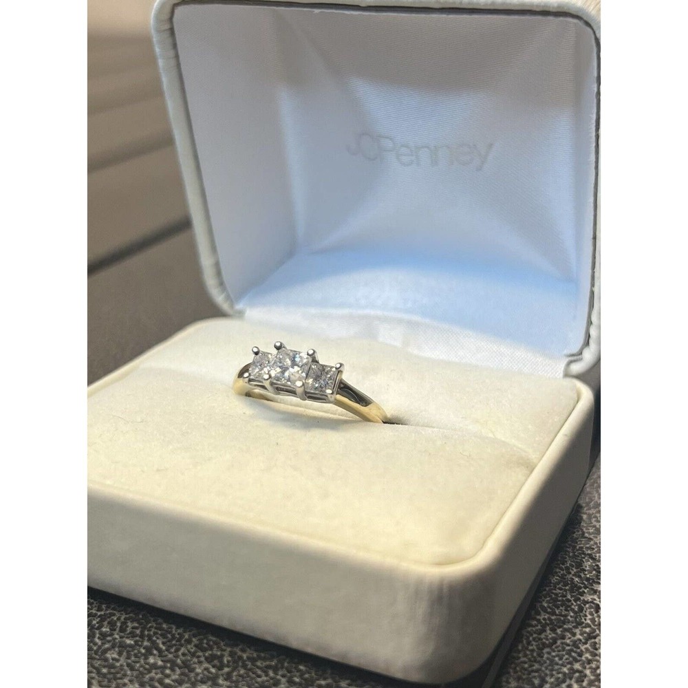 14k Gold 3 Stone Diamond Engageme Ring 1CTTW Princess Cut Diamonds Size 7